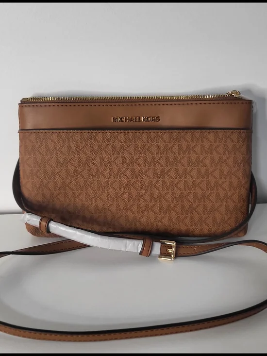 Michael Kors Women's Tan Leather Tote Bag - Picture 8 of 15